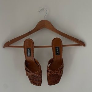 Vintage Vaneli Square Toe Sandals